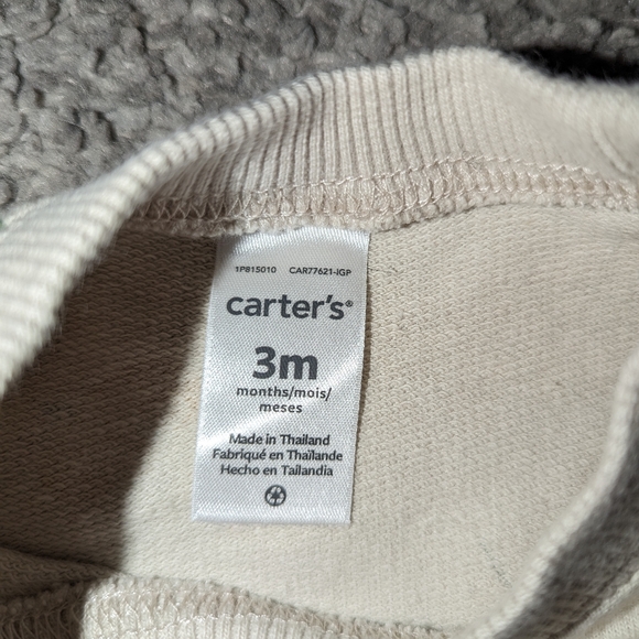 3 piece set from Carter's. Baby girls size 3 months. - Picture 5 of 6